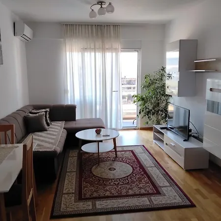 Aga شقة بودغوريتْسا