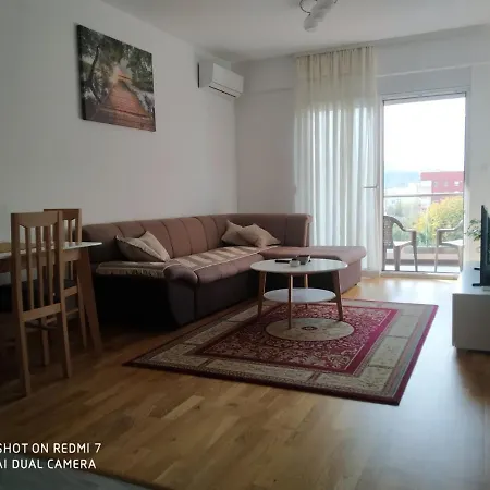 Aga Apartment *