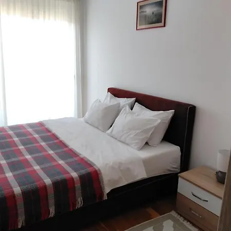 Aga Apartment *
